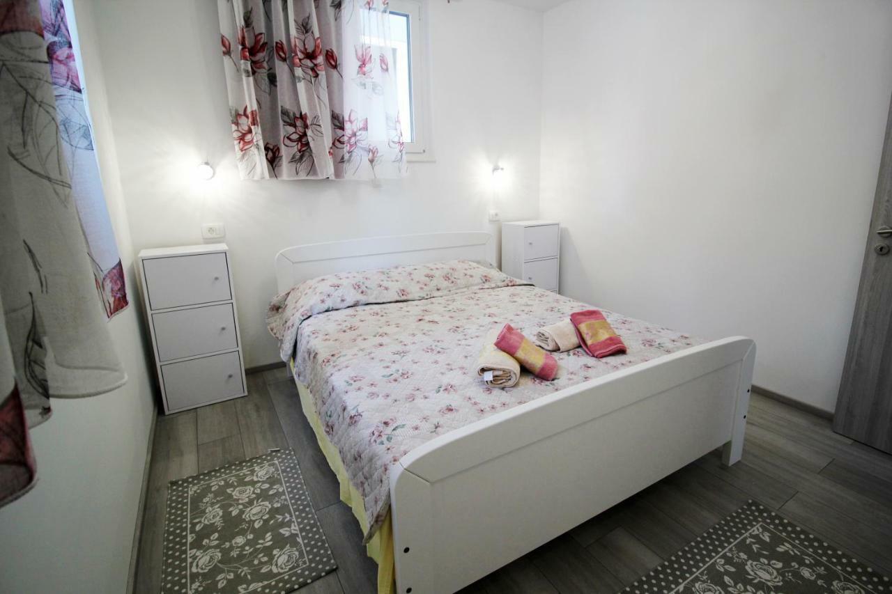Apartment Kala Kastela Ngoại thất bức ảnh